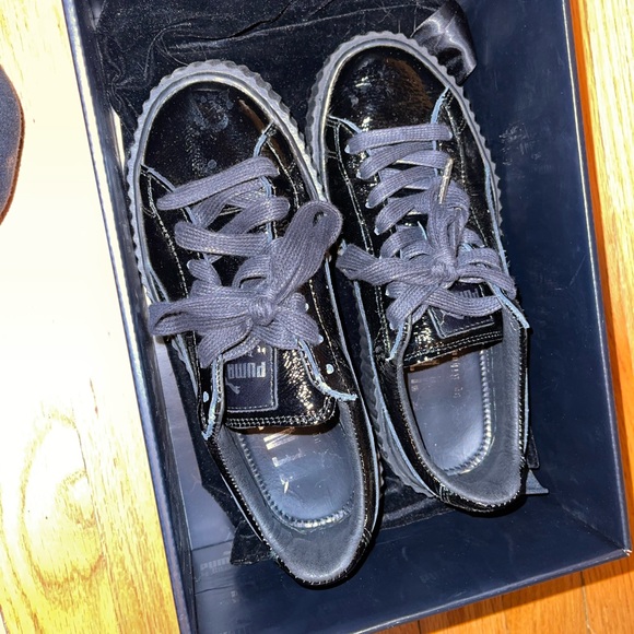 Fenty Black Puma shoes 5.5 - Picture 2 of 10